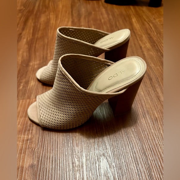 ALDO BEIGE HEELS SIZE 7.5 - Picture 2 of 5